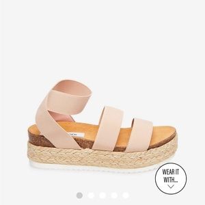 Steve Madden flat form sporty strap shoe